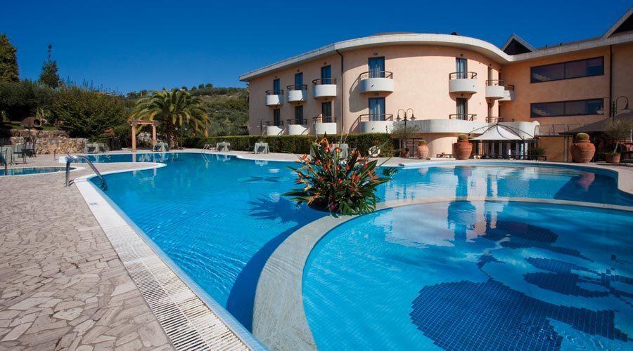 Albergo Ristorante Uliveto Veroli エクステリア 写真