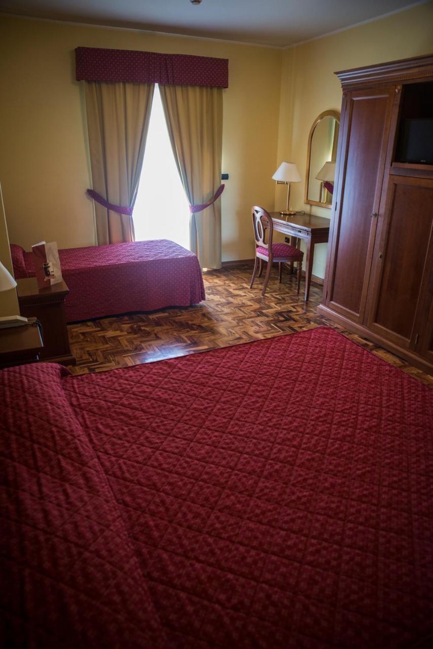 Albergo Ristorante Uliveto Veroli エクステリア 写真
