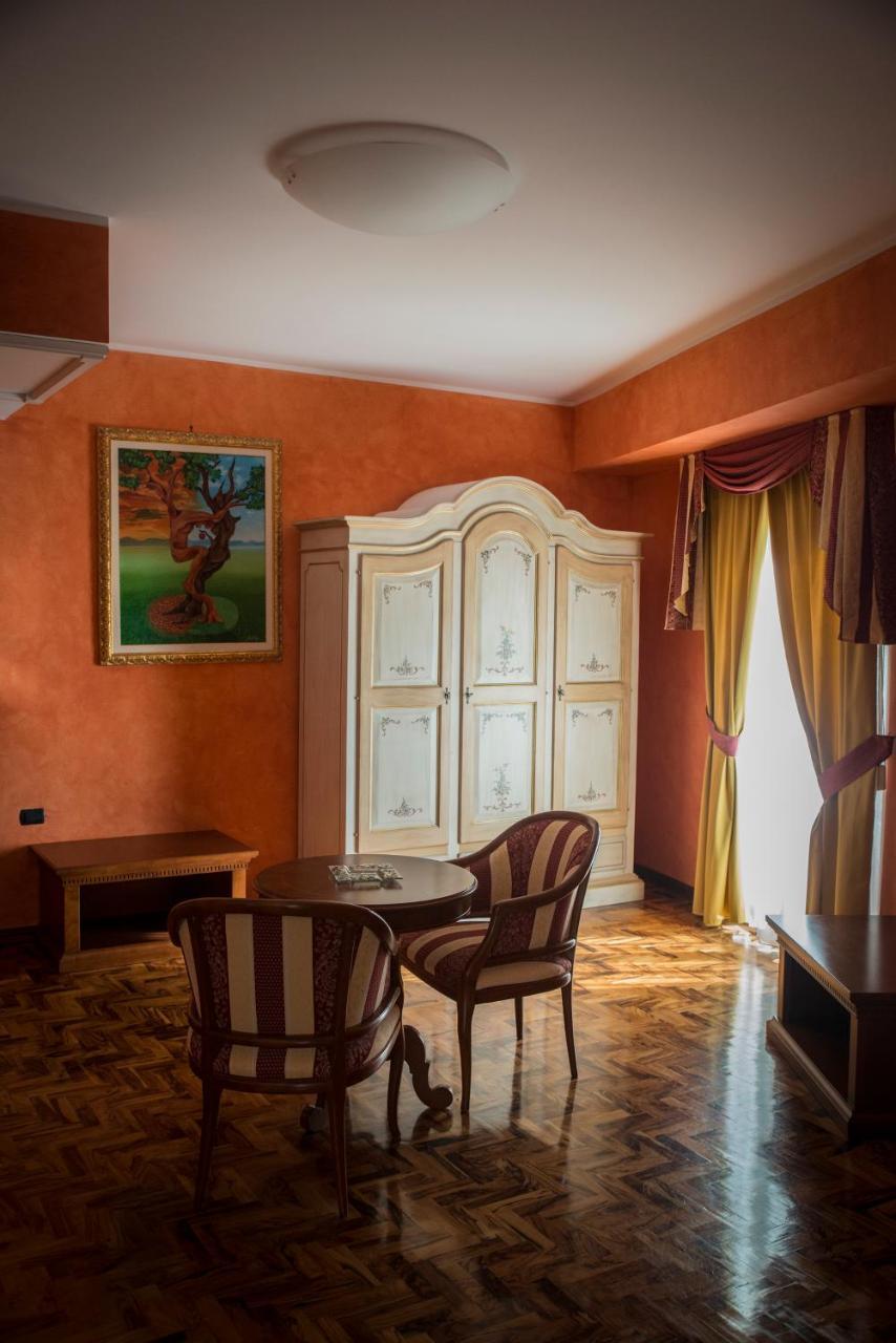 Albergo Ristorante Uliveto Veroli エクステリア 写真