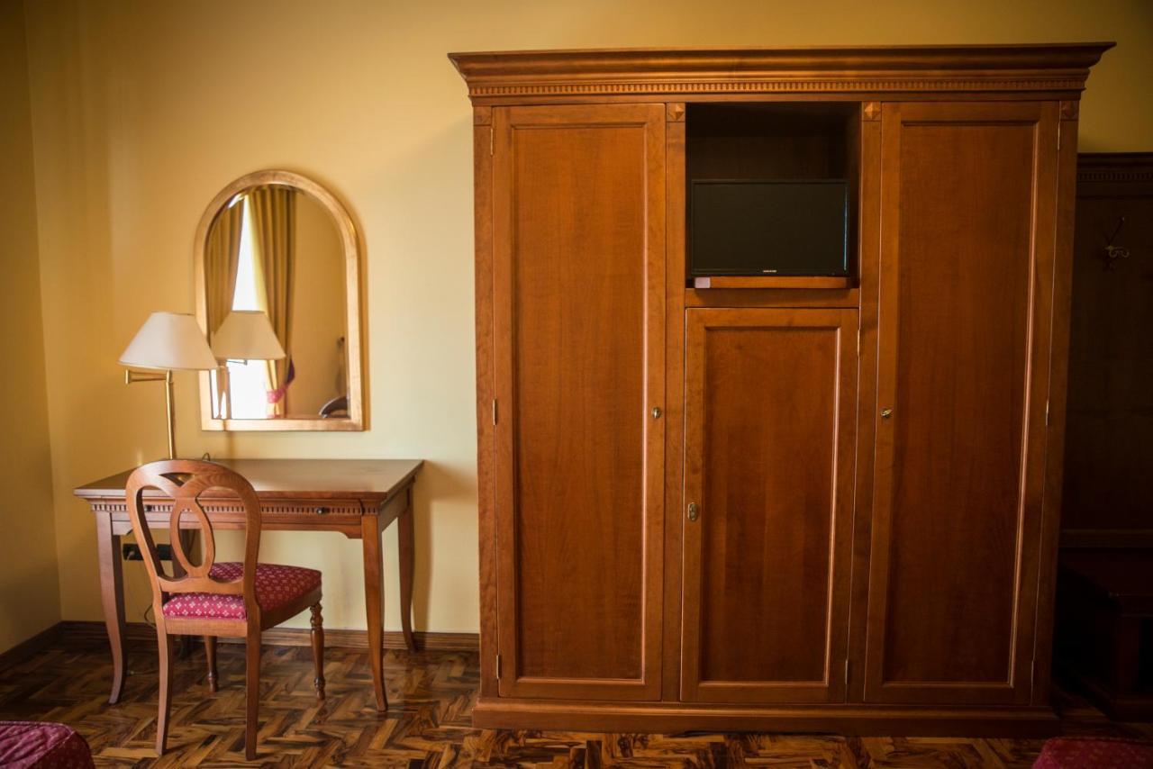 Albergo Ristorante Uliveto Veroli エクステリア 写真